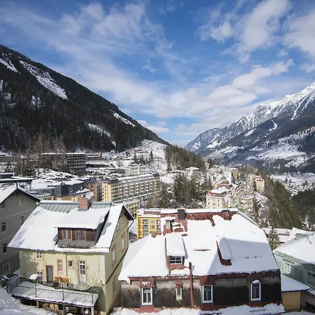 In Near Slopes * Bad Gastein